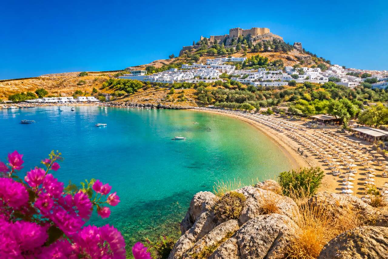 Les secrets cachés de lindos beach : explorez la plage comme un local