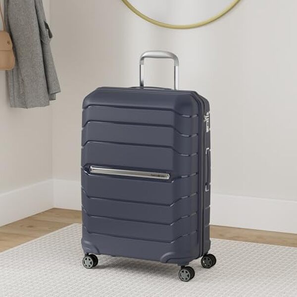 Découvrez notre test détaillé de la valise extensible Samsonite Flux Spinner L 75 cm. Capacité 111 l, design bleu marine et performances analysées pour vous aider à choisir.