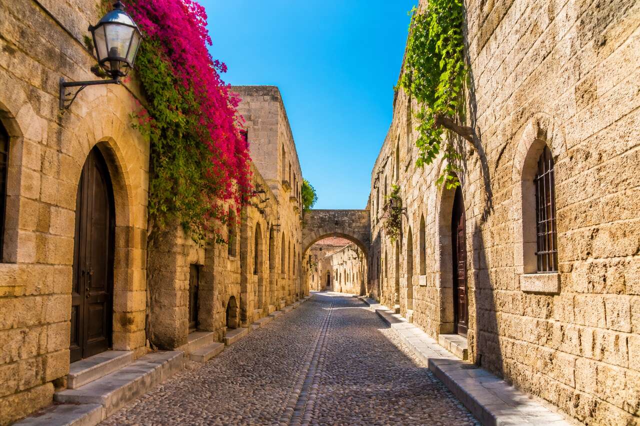 Se perdre dans les ruelles enchantées de la vieille ville de Rhodes