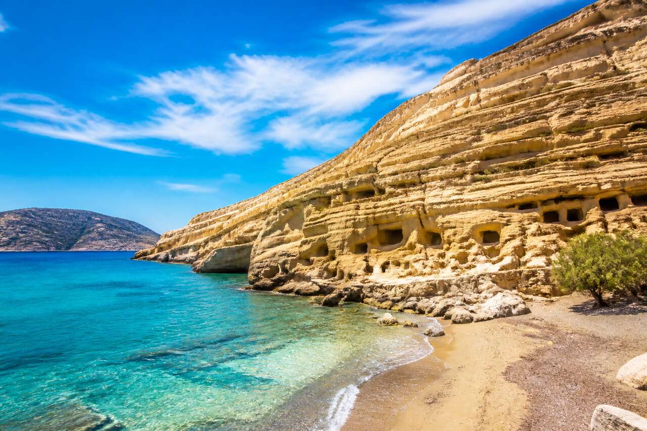 Les secrets enfouis des grottes de Matala