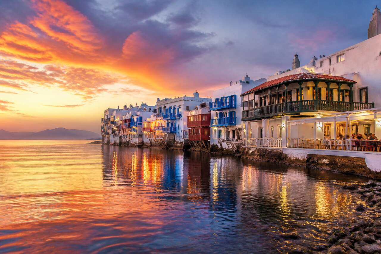 Découverte pittoresque : flâneries au crépuscule dans la petite venise de mykonos